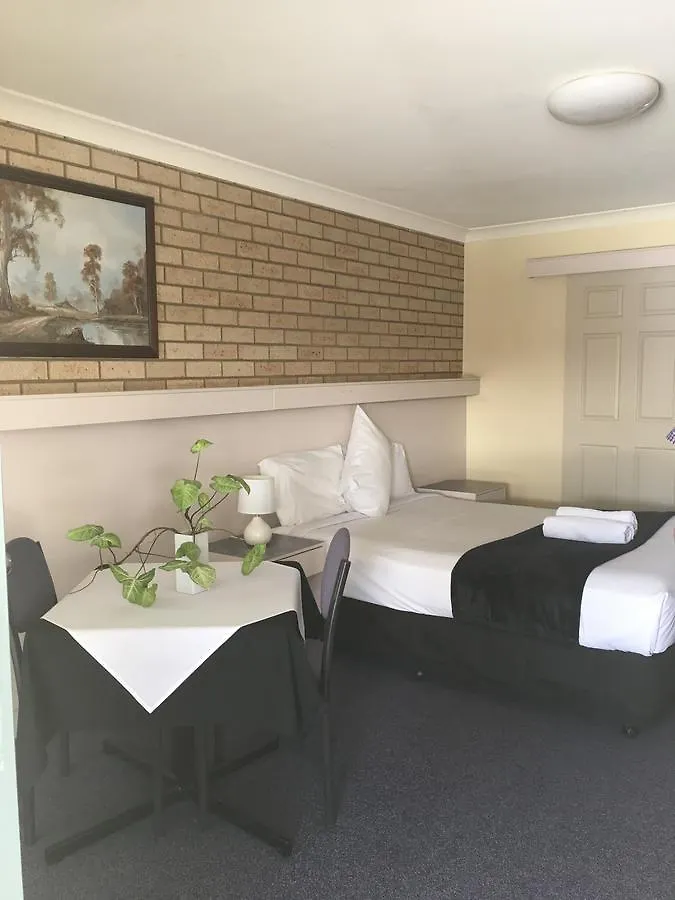Jolly Swagman Motor Inn Goondiwindi 3*,